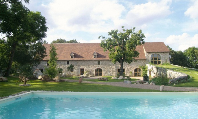 Espedaillac Bed & Breakfast | Chambres & Jardin de Pierres is a charming guest house in Quercy