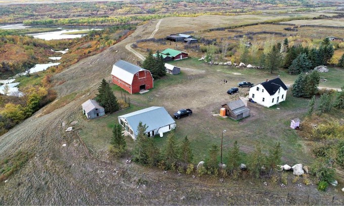 West Central Saskatchewan House | Character farmhouse set in beautiful countryside