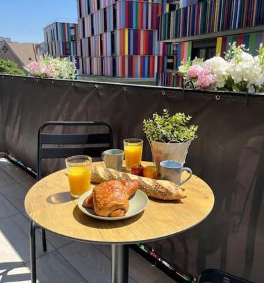 La Courneuve Apartment | Charmant appartement avec balcon proche de Paris