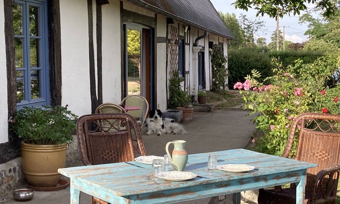 Trepied Cottage | Charmant Cottage Dans Vaste Jardin Fleuri