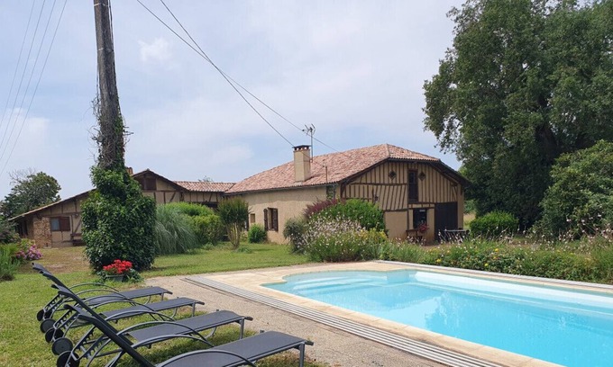 Maupas House | Charmant Gîte de Campagne Isolé Avec Piscine