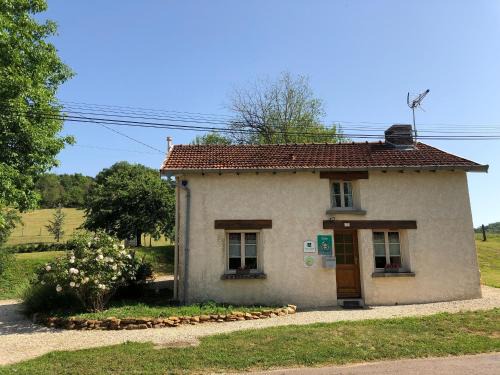 Orbigny-au-Val House | Charmante maison bio avec jardin près du lac de la Liez - FR-1-611-15