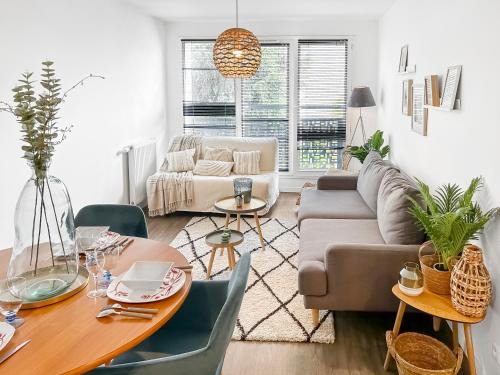 Bondy Apartment | Charme et confort à Bondy - proche Paris Disney CDG