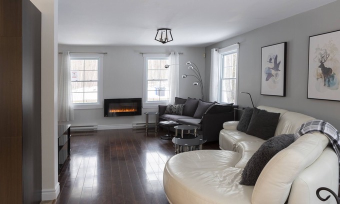 Sutton Ski Chalet | Charme Montagnais Près du Mont Sutton