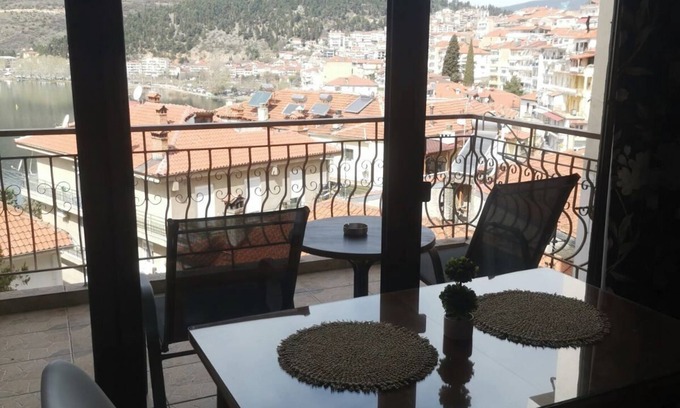Kastoria Apartment | Charming 1-bedroom apartment in welcoming Kastoria with WiFi, AC