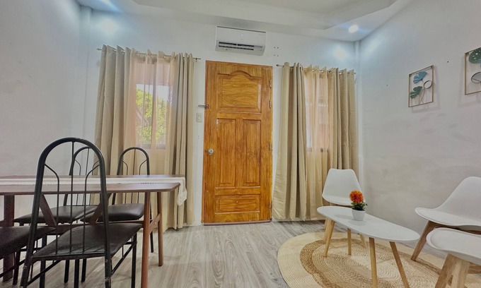 Catangnan Villa | Charming 1-bedroom villa in fabulous General Luna with AC, WiFi