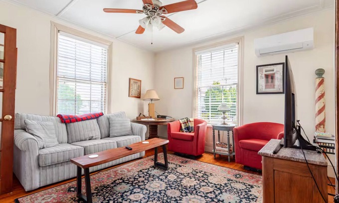 Mystic House | Charming 1845 Home in the Heart of Mystic – Walk to Everything!