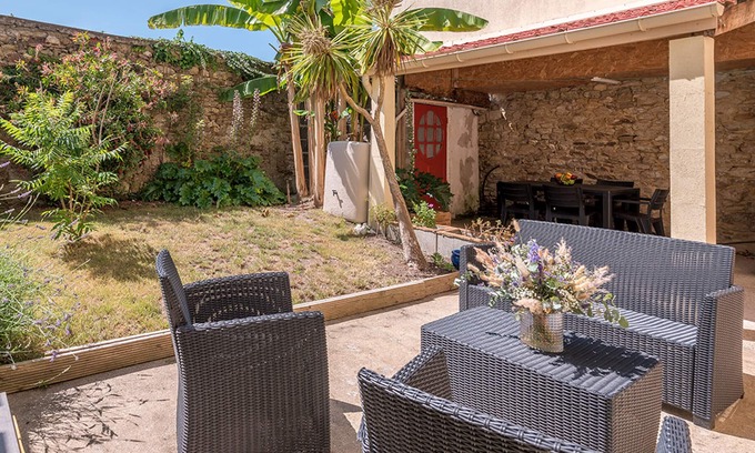 Hennebont House | Charming 1930s House in Central Hennebont - Garden, WiFi, Near Amenities