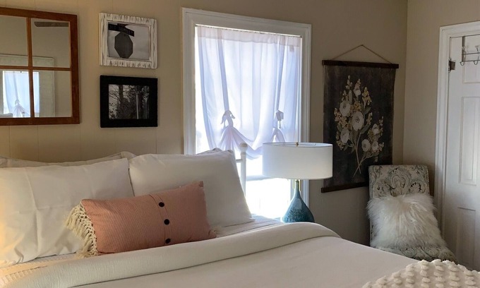 Junction House | Charming 1940's 2-bedroom Home in the beautiful Hill Country of Junction, Texas!