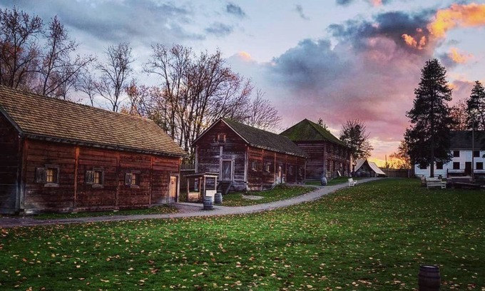 Walnut Grove House | Charming 1BR Suite with All the Essentials