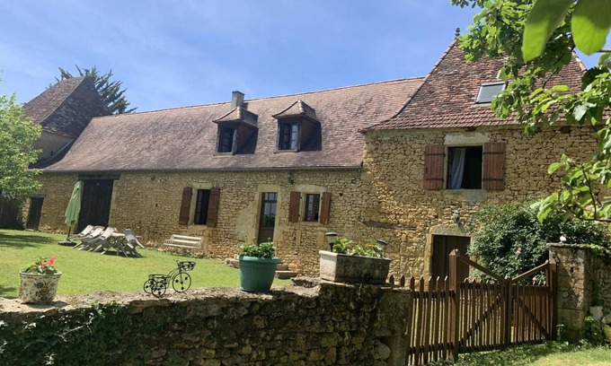 Pezuls Cottage | Charming 2-Bed Cottage with Private Pool, Garden, and Baby Amenities in Perigord Noir