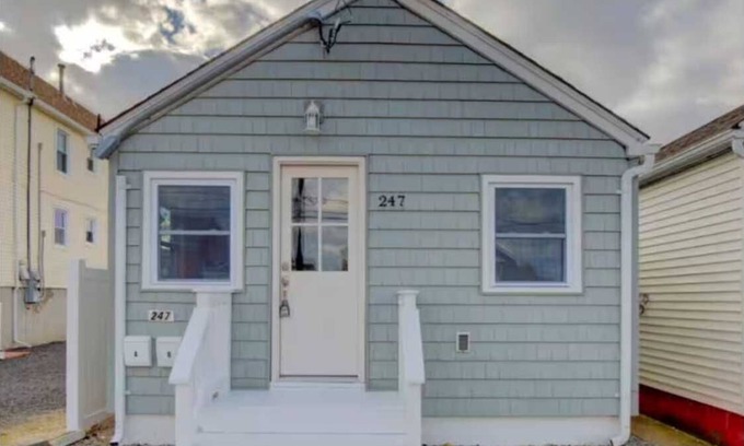 Seaside Heights Cottage | Charming 2-bedroom cottage in delightful Seaside Heights with WiFi, AC