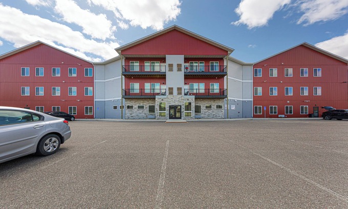 Mankato Apartment | Charming 2-bedroom/2 bath apartment with spa & fitness room amenities in Mankato