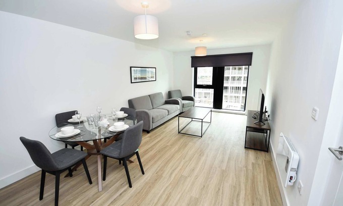 Liverpool City Centre Apartment | Charming 2 Bedroom Apartment in Liverpool