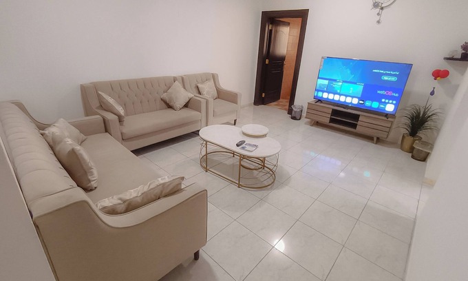Dammam Apartment | Charming 2-bedroom apartment in marvelous Dammam with WiFi, AC