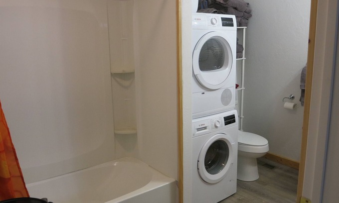 Lovell House | Charming 2-bedroom house in Lovell with AC, WiFi.