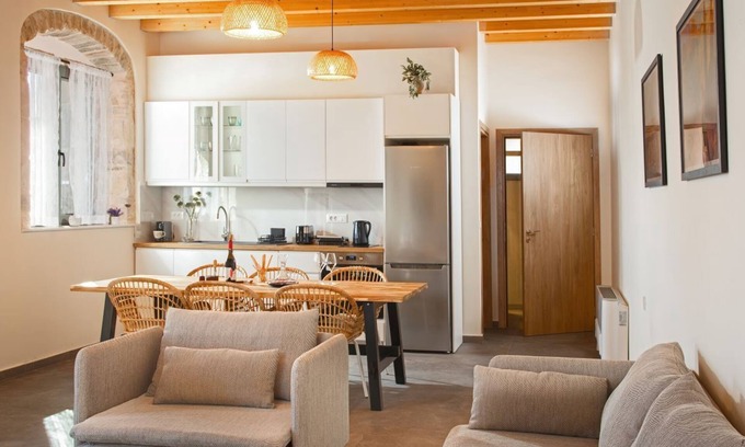 Vlachiana Villa | Charming 2-bedroom villa with scenic view