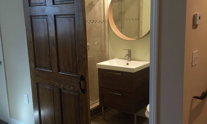 Highland Park House | Charming 2 level apartment