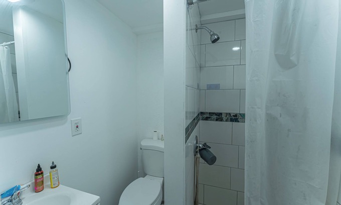 Dix Hills House | Charming 3-bedroom house in lovely Dix Hills with WiFi, AC