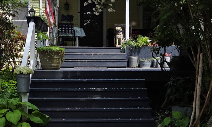 Mansfield House | Charming 3-bedroom house on a secluded 11 acres of wooded trails and riverfront.