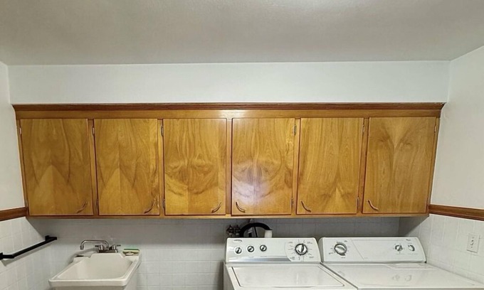 Vestal House | Charming 3-bedroom ranch house in wonderful central Vestal with WiFi, AC