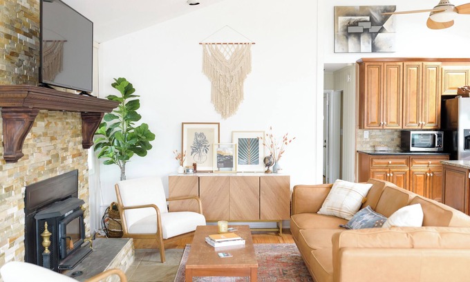 Greenwood Lake House | Charming 3-BR house: Lake Views, Firepit, Ping Pong, & Kayaks in Greenwood Lake