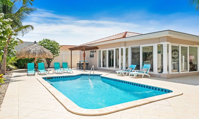 Boroncana House | Charming 3BR Oasis with Private Pool