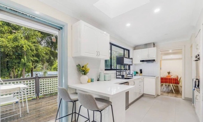 Castle Hill House | Charming 4-bedroom house with AC, WiFi in tranquil Castle Hill