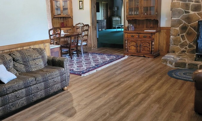 Rehrersburg House | Charming 4-bedroom house with AC and WiFi in serene Bethel