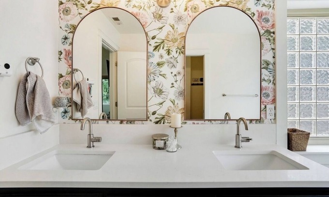 South Gateway House | Charming 4-bedroom house with AC and WiFi in delightful Salem