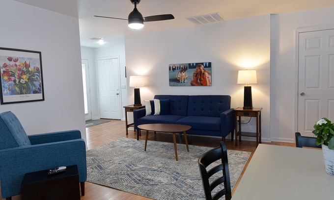 Macatawa Apartment | Charming Apartment in Holland/Area Sleeps 2