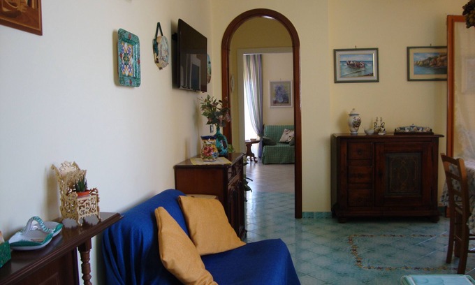Meta Apartment | CHARMING APARTMENT WITH TERRACE EQUIPPED A FEW MILES FROM SORRENTO