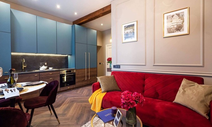 Old Town Apartment | Charming apt near Vilnius Cathedral Square