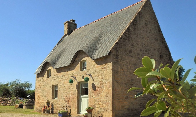 Quistinic Cottage | Charming beamed Breton cottage with heated pools Southern Brittany