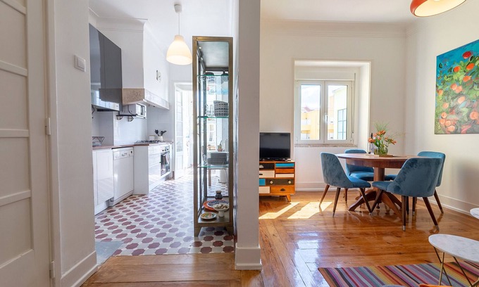 Alcantara Apartment | Charming & Bright Apartment - Arty Belém