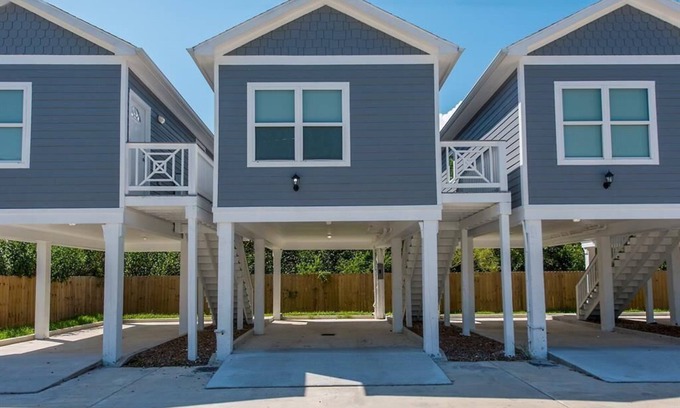 San Leon Cabin | Charming cabin with full kitchen! Unit 3/6