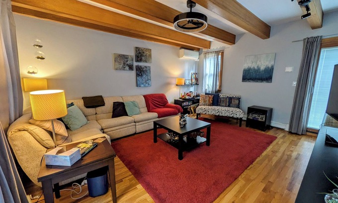 Central Square House | Charming Cambridge 2-BR townhome steps to MIT, Harvard, T Red Line, food & more!