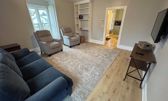 Canton House | Charming Canton Getaway: 25 mins from Sioux Falls!