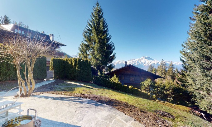 Villars-sur-Ollon Ski Chalet | Charming Chalet - Walk to Piste & Villars Centre! Style & Comfort 5 Bed/4 Bath!