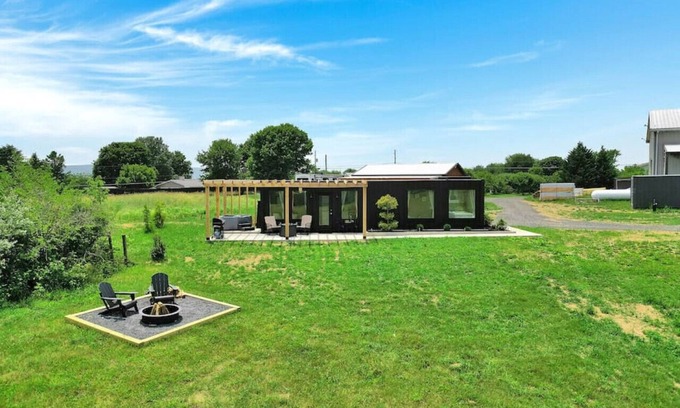 Pine Grove Apartment | Charming Container Getaway Amidst Rural Serenity