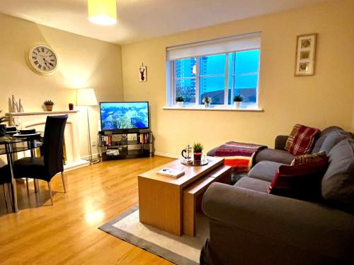 Paisley Apartment | Charming, Cosy Escape with Quick Access to Glasgow