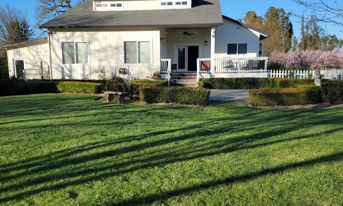 Santa Rosa Cottage | Charming country cottage in lovely Santa Rosa on 8 acres