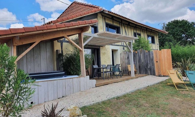 Gondrin Cottage | Charming country cottage - Private jacuzzi with view - 10 min from Marciac