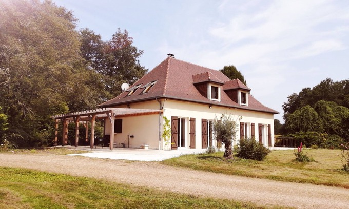 La Coquille House | Charming country house in a wooded garden in Perigord Vert