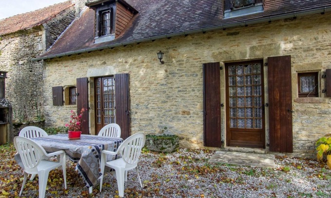 Archignac Cottage | Charming Countryside Cottage: Fireplace, Terrace, Near Sarlat & Lascaux 4