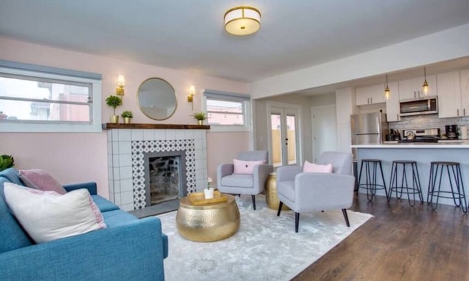 North Park House | Charming Craftsman hm In North Park near zoo