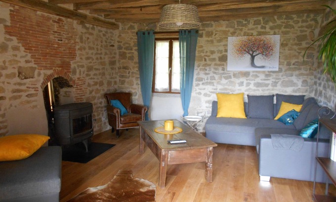 Vitteaux Cottage | Charming gîte in Côte d'Or (Burgundy region) in pretty Auxois village