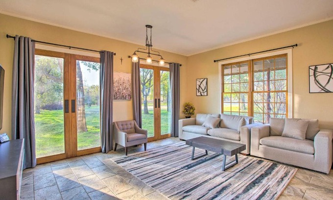 Gainesville House | Charming Gainesville Retreat Barn, Horses Welcome