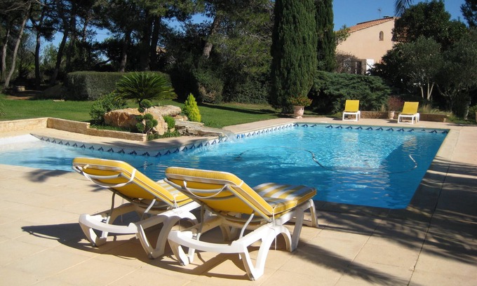 Cebazan Cottage | Charming gite in the heart of nature on 5000 m2 of wooded grounds for two people