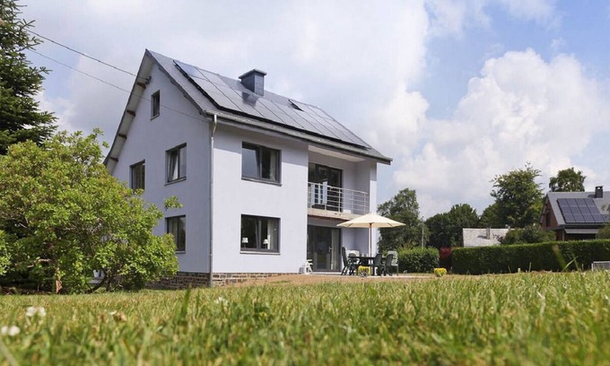 Lorcy House | Charming gîte with whirlpool bath for 15 people in Saint-Hubert